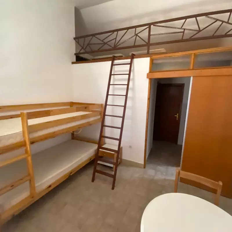 Haus Mateo, Povile