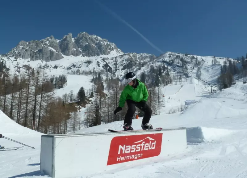Skifreizeit Nassfeld Snowboard Trick