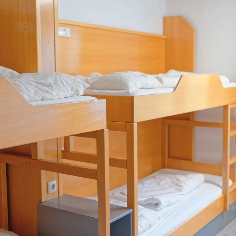 Mehrbettzimmer mit vier Betten