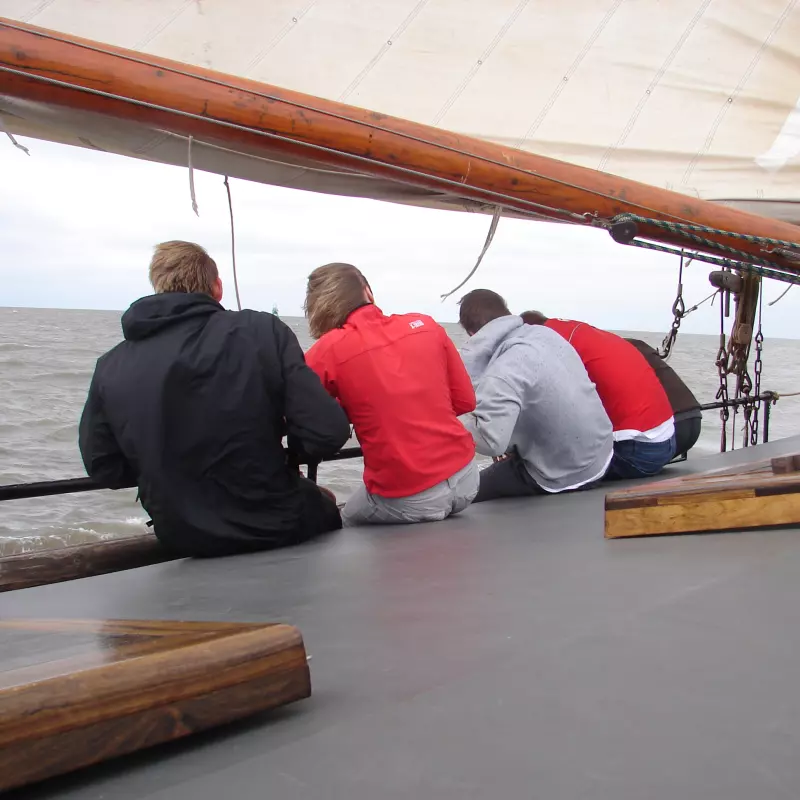 Jugendwerk Württemberg Segelfreizeit Wattenmeer Gruppe in Aktion