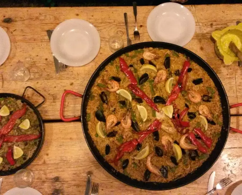 Jugendwerk der AWO Württemberg e.V. Sant Feliu Paella