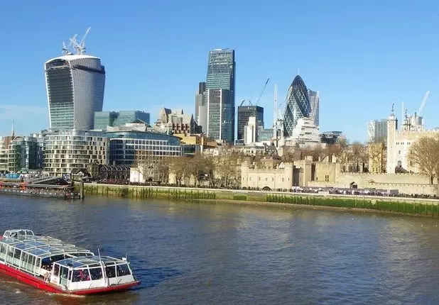 Jugendwerk Württemberg Sprachreise London Themse