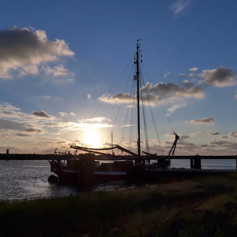 Jugendwerk Württemberg Segeln und Inselleben Sonnenuntergang