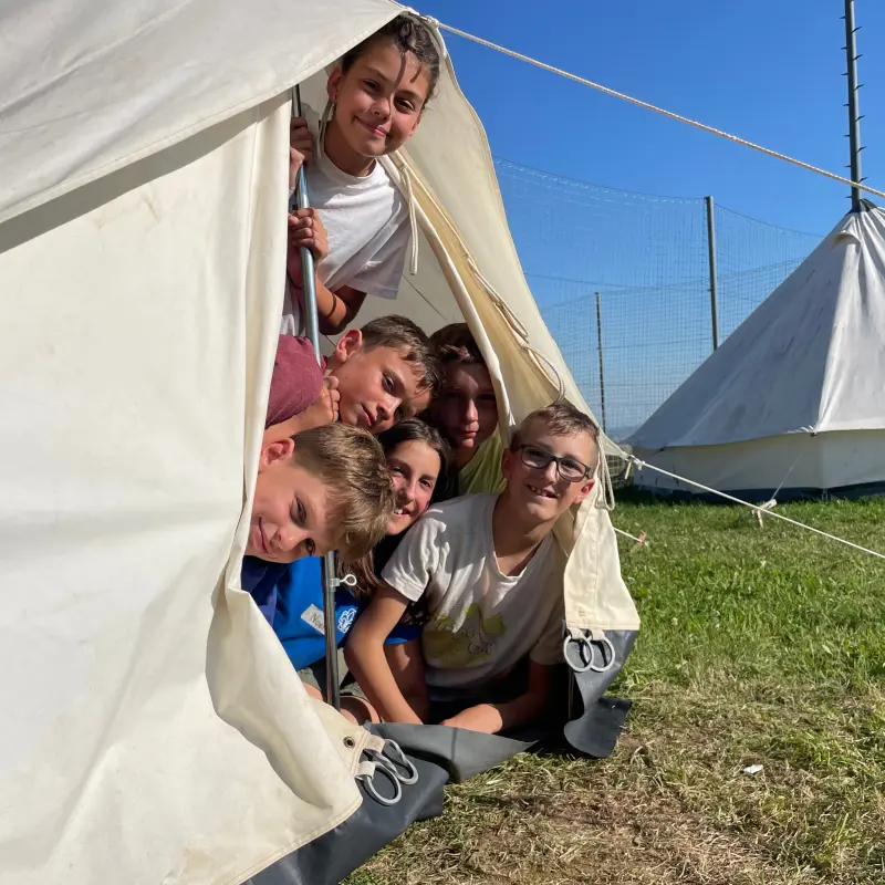 Kids im Zelt