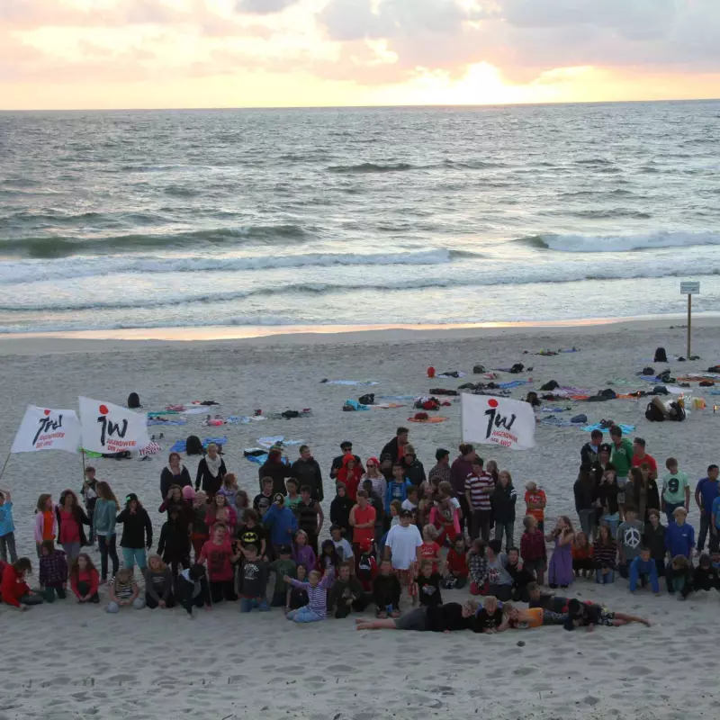 Jugendwerk Württemberg Kinderrepublik Sylt Gruppe am Strand