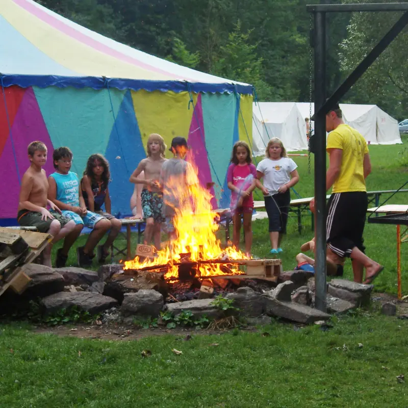 Jugendwerk Württemberg Kinderzeltlager Altensteig Lagerfeuer