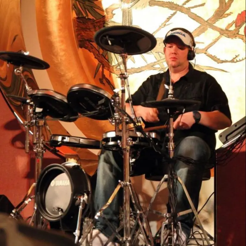 dj touts drum set