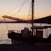 Boot im sonneuntergang bei Jugendreise Kroatien